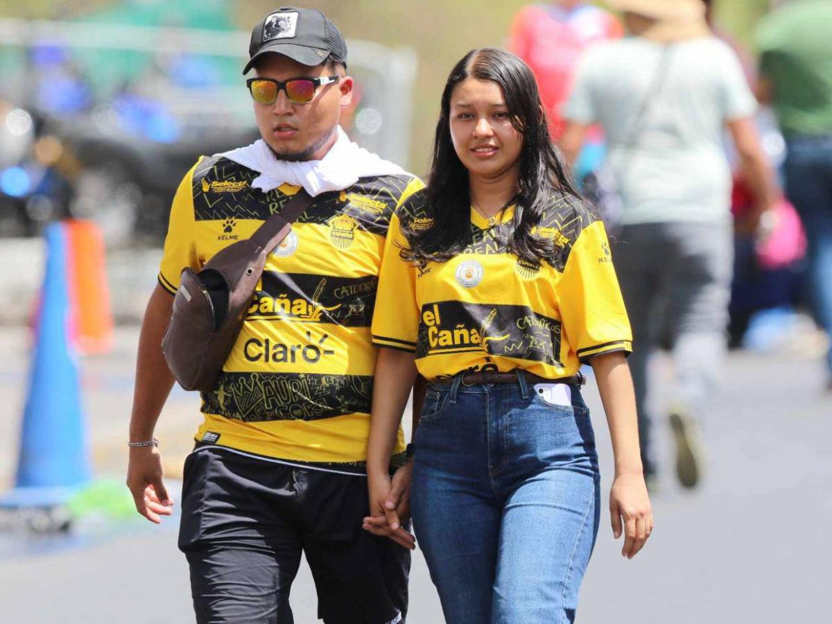 La furia aurinegra llega al Estadio Nacional para la final Olimpia vs Real España