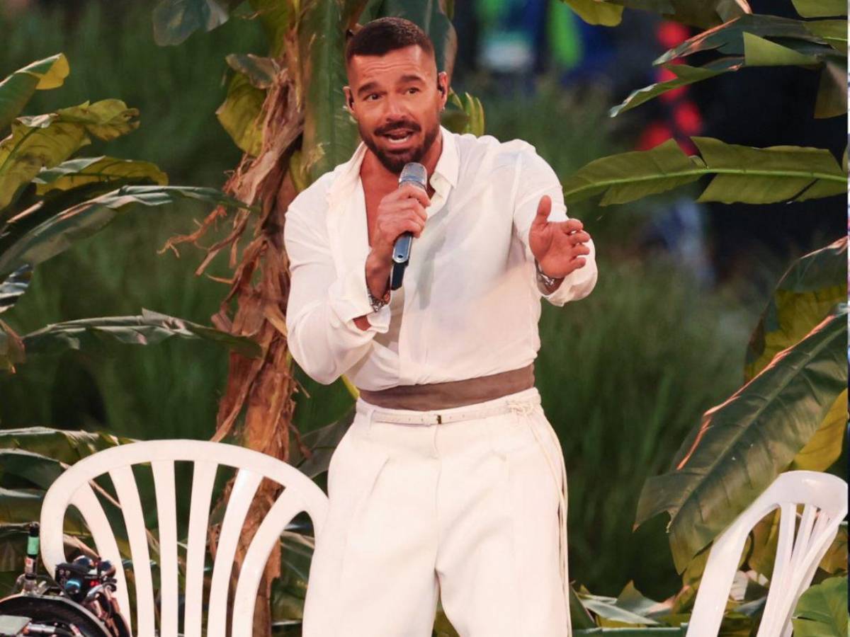 Lady Gaga y Ricky Martin aparecen por sorpresa en el medio tiempo de Bad Bunny