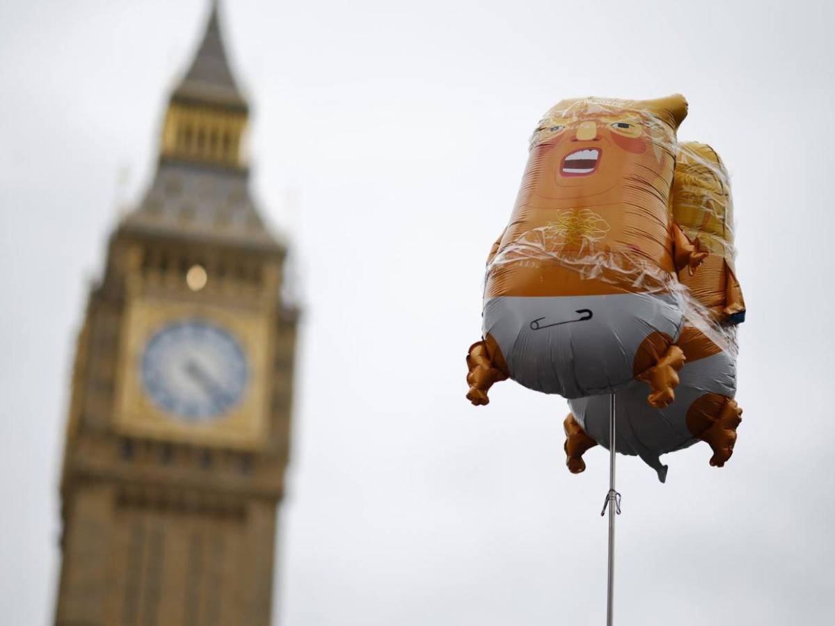 Miles se manifiestan en Londres mientras Carlos III agasaja a Trump en Windsor