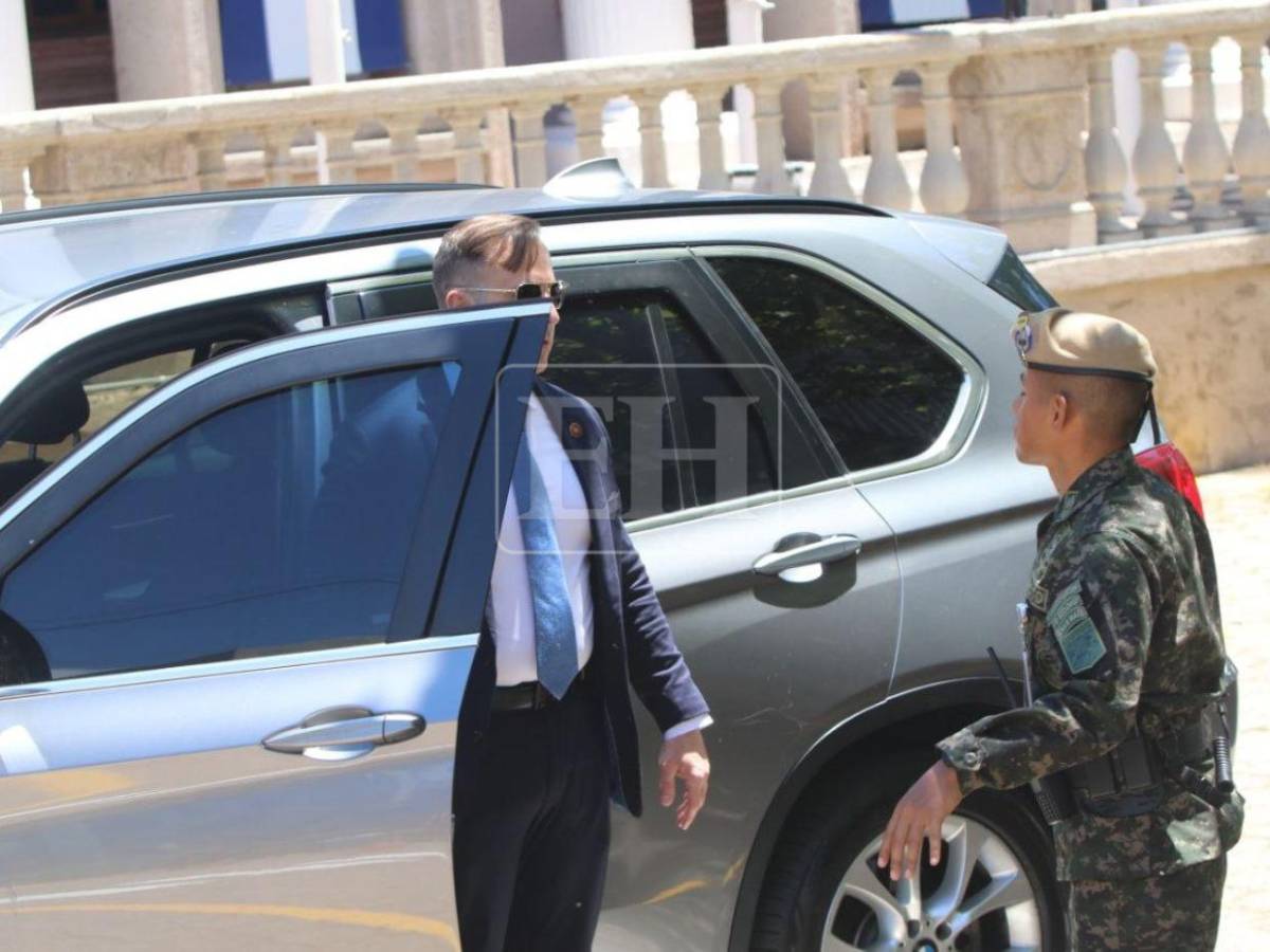 Bajo fuerte blindaje: Kristi Noem y Nasry Asfura se reunieron en Casa Presidencial