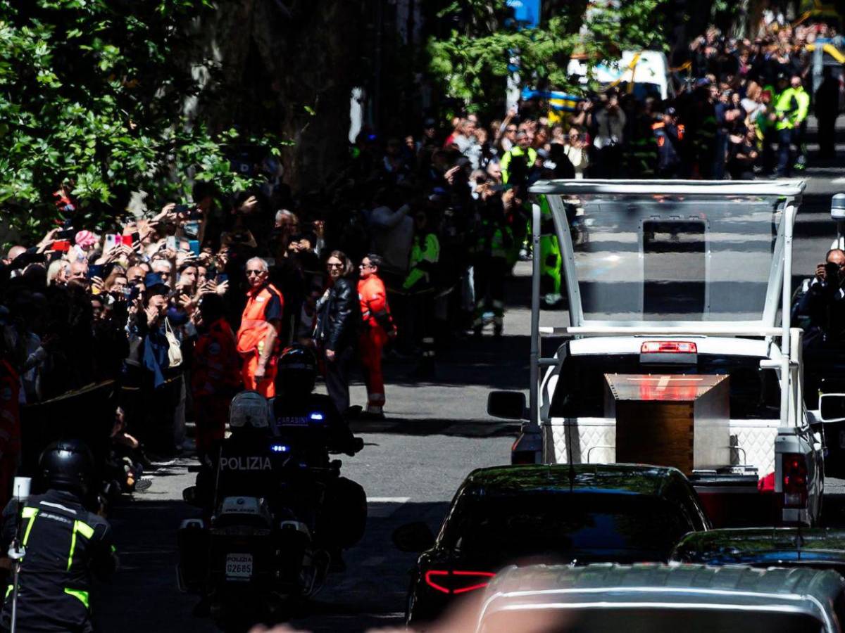 Francisco, el papa de los últimos: así fue su funeral entre poderosos y desfavorecidos​​​​​​