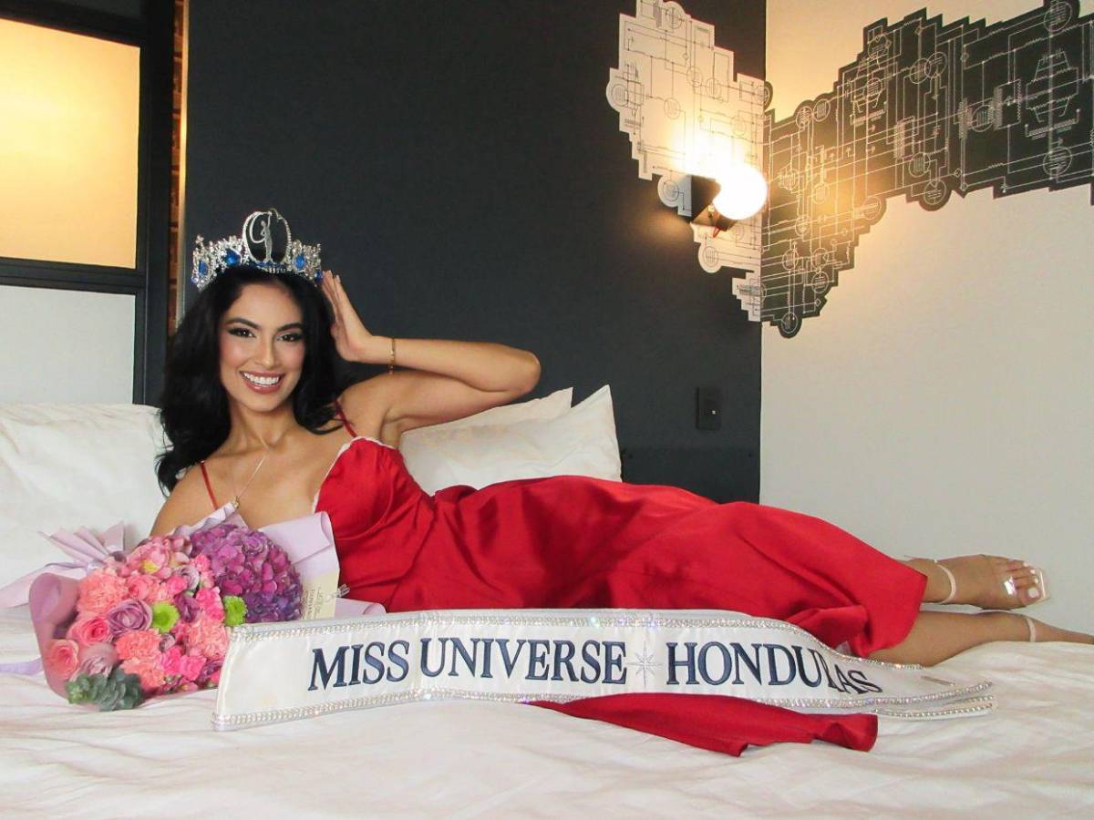 En vestido rojo y con corona: así fue el primer día de Luisa Pineda como Miss Honduras Universo