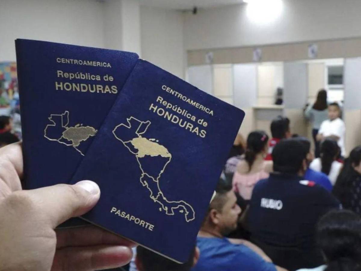¿Qué beneficios tendrán Enrique Reina y otras personas a las que se le otorgaron pasaportes diplomáticos?