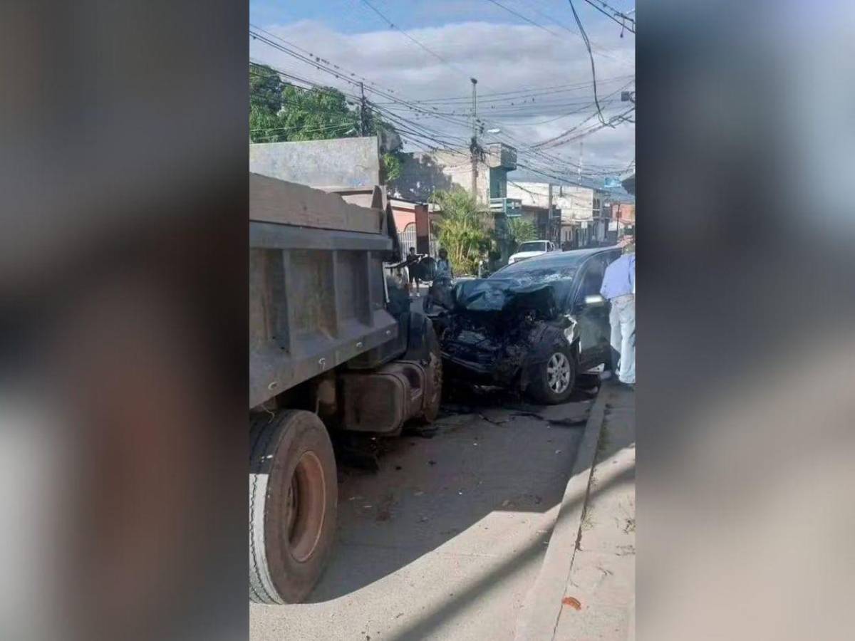 Destrucción total: las imágenes del brutal impacto de una camioneta y una volqueta en Comayagua