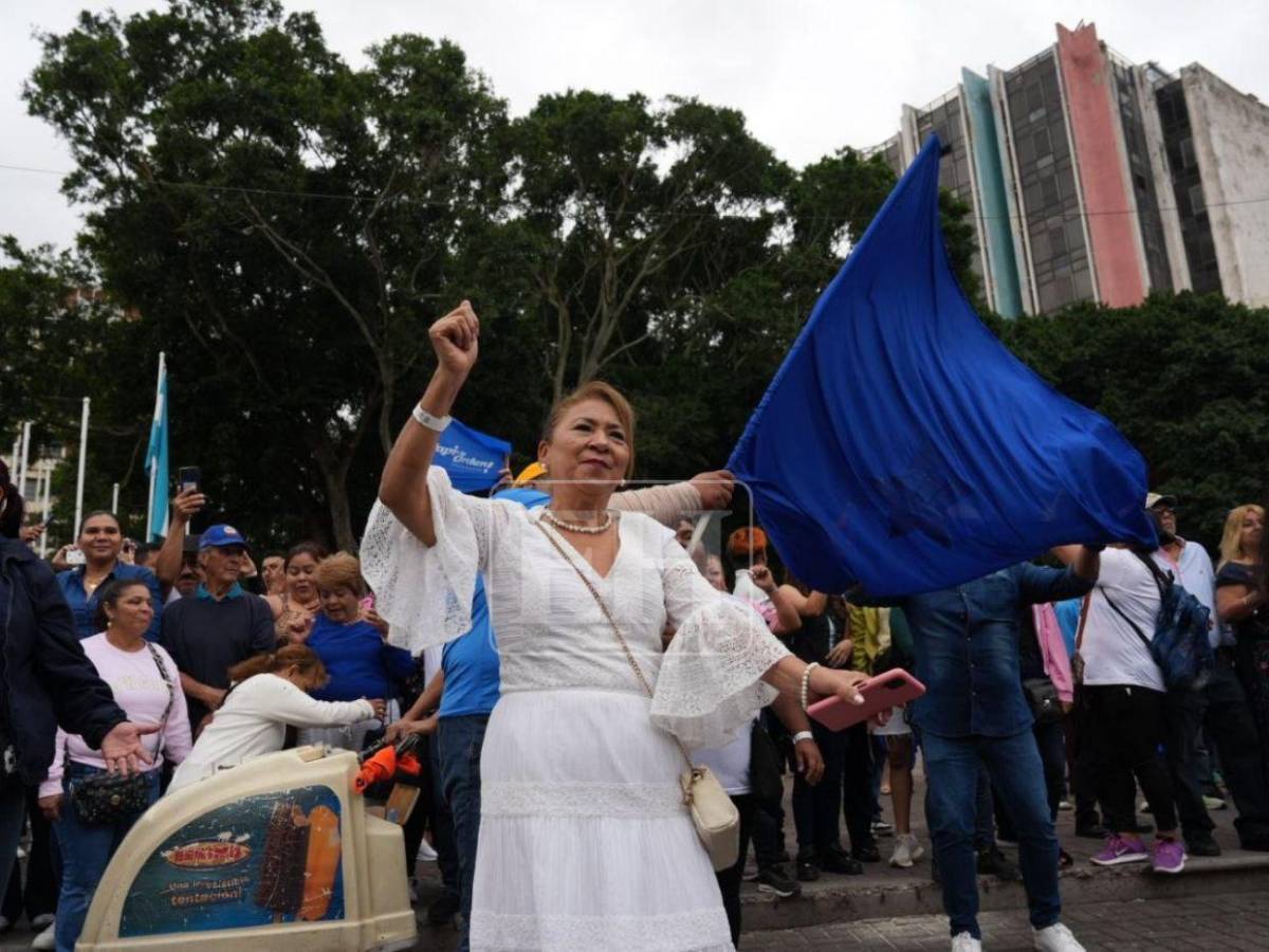Las mejores imágenes que dejó la toma de posesión de Nasry Asfura