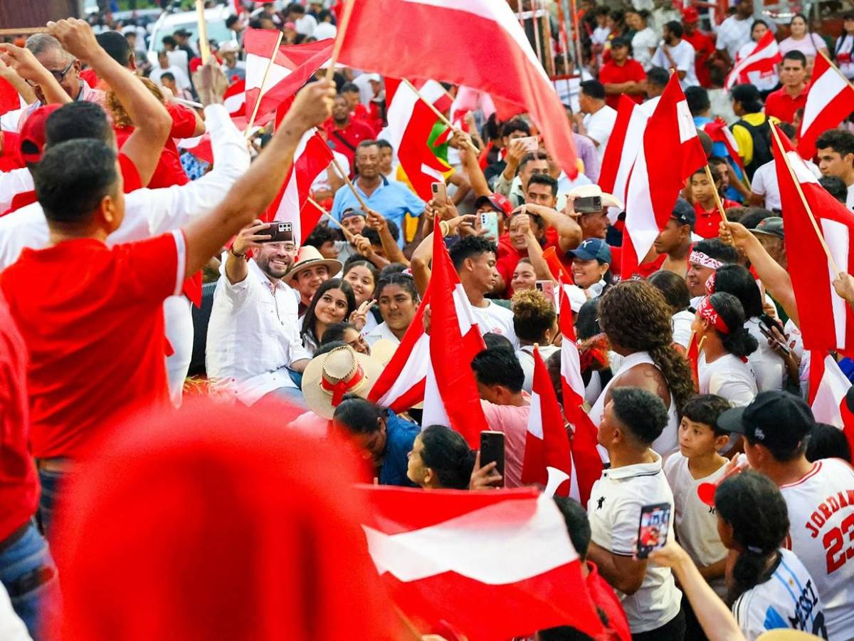 “El Partido Liberal está de pie”: Jorge Cálix en su cierre de campaña