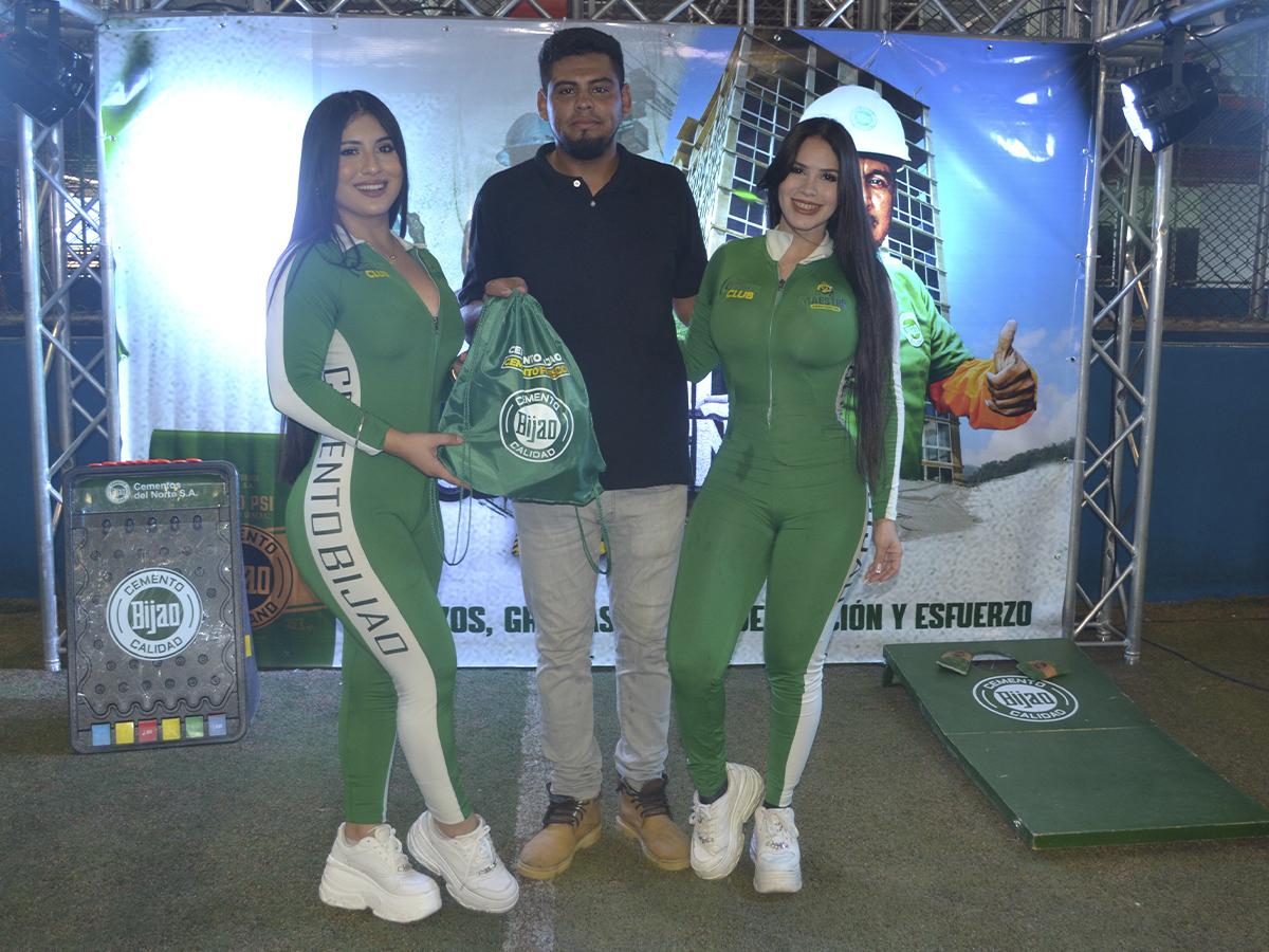 <i>Juan Reyes, maestro constructor, agradece a Cementos del Norte por un día lleno de sana competencia y diversión, en reconocimiento a la labor de los albañiles hondureños.</i>