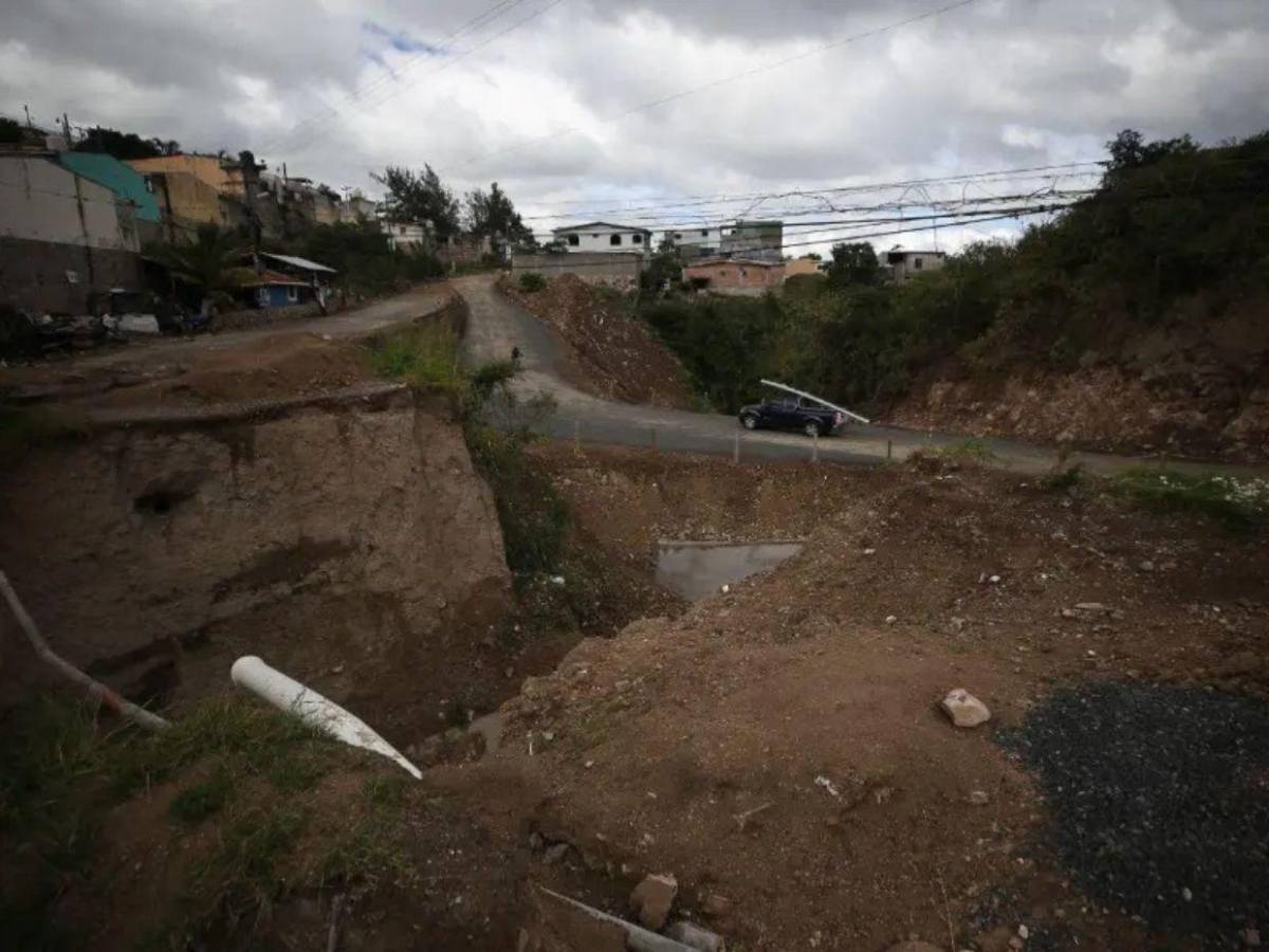 En fotos: obras que debieron inaugurarse en 2025 en la capital siguen paralizadas