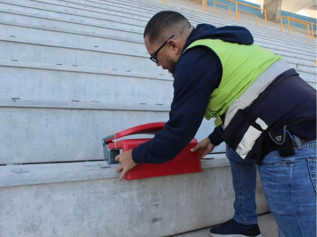 Comienzan a instalar butacas  en el Estadio Nacional de Tegucigalpa