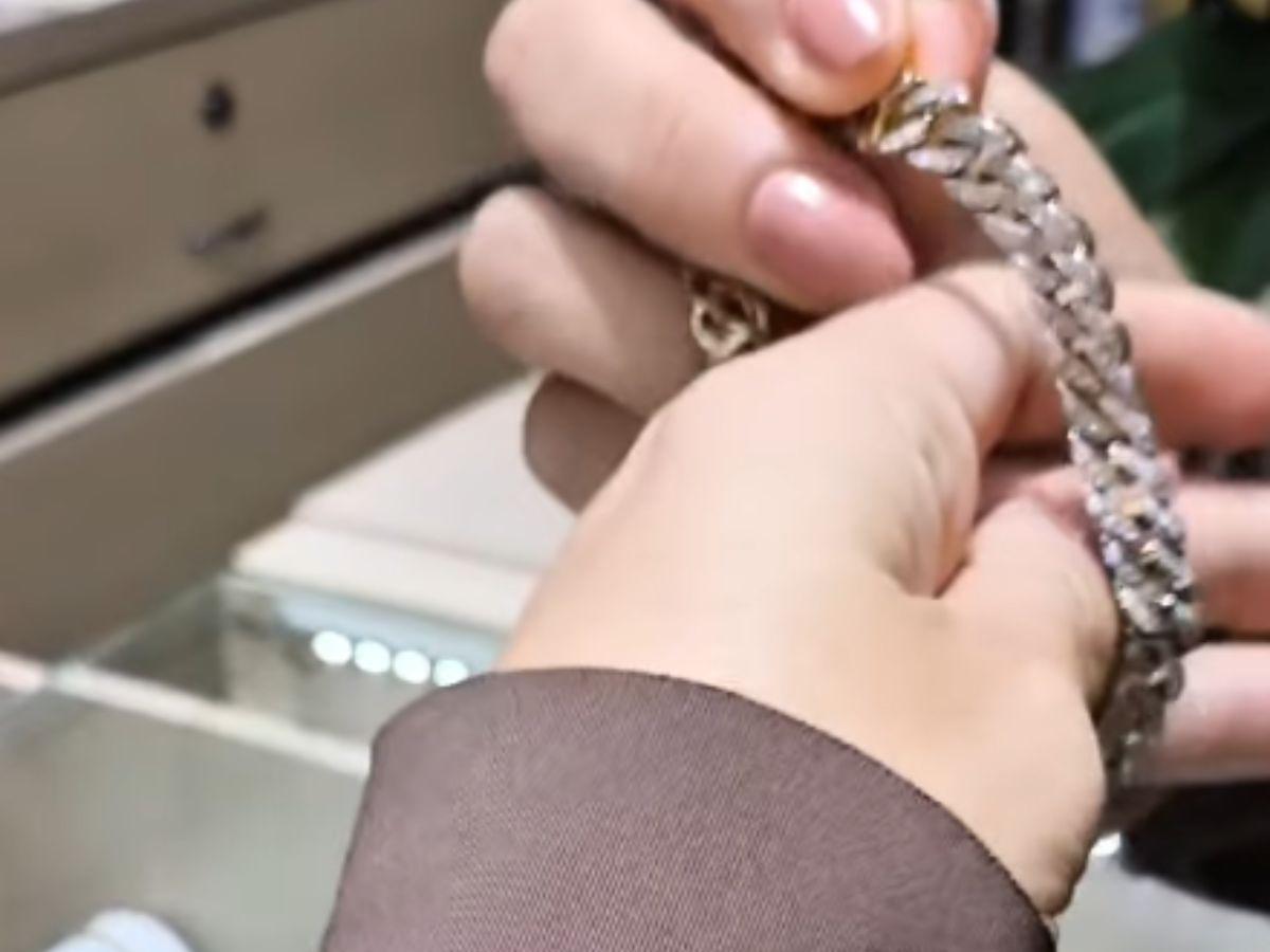 Una lujosa pulsera de oro: esto le habría costado a Milagro Flores el regalo de cumpleaños para Supremo