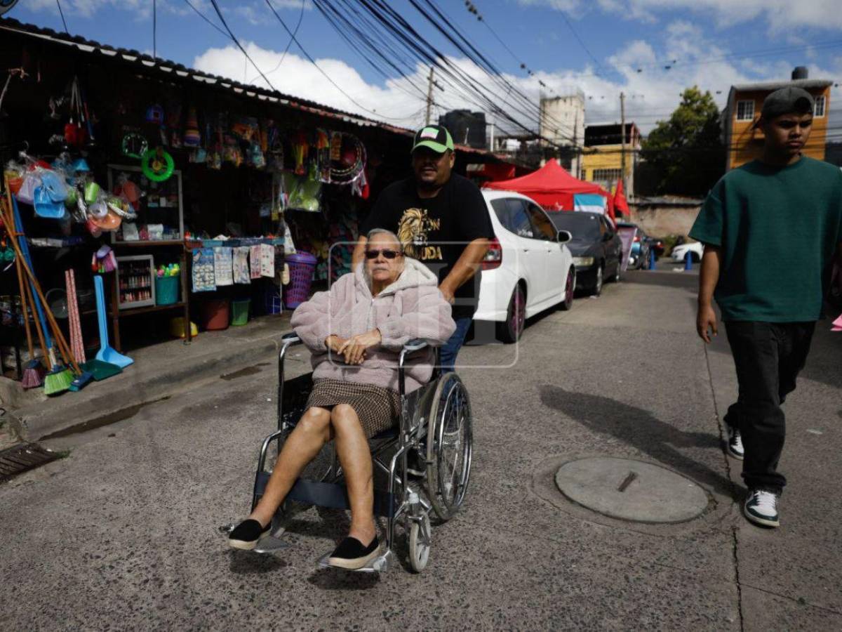 No hay límites cuando se trata de la democracia: jóvenes y adultos mayores acudieron a las urnas
