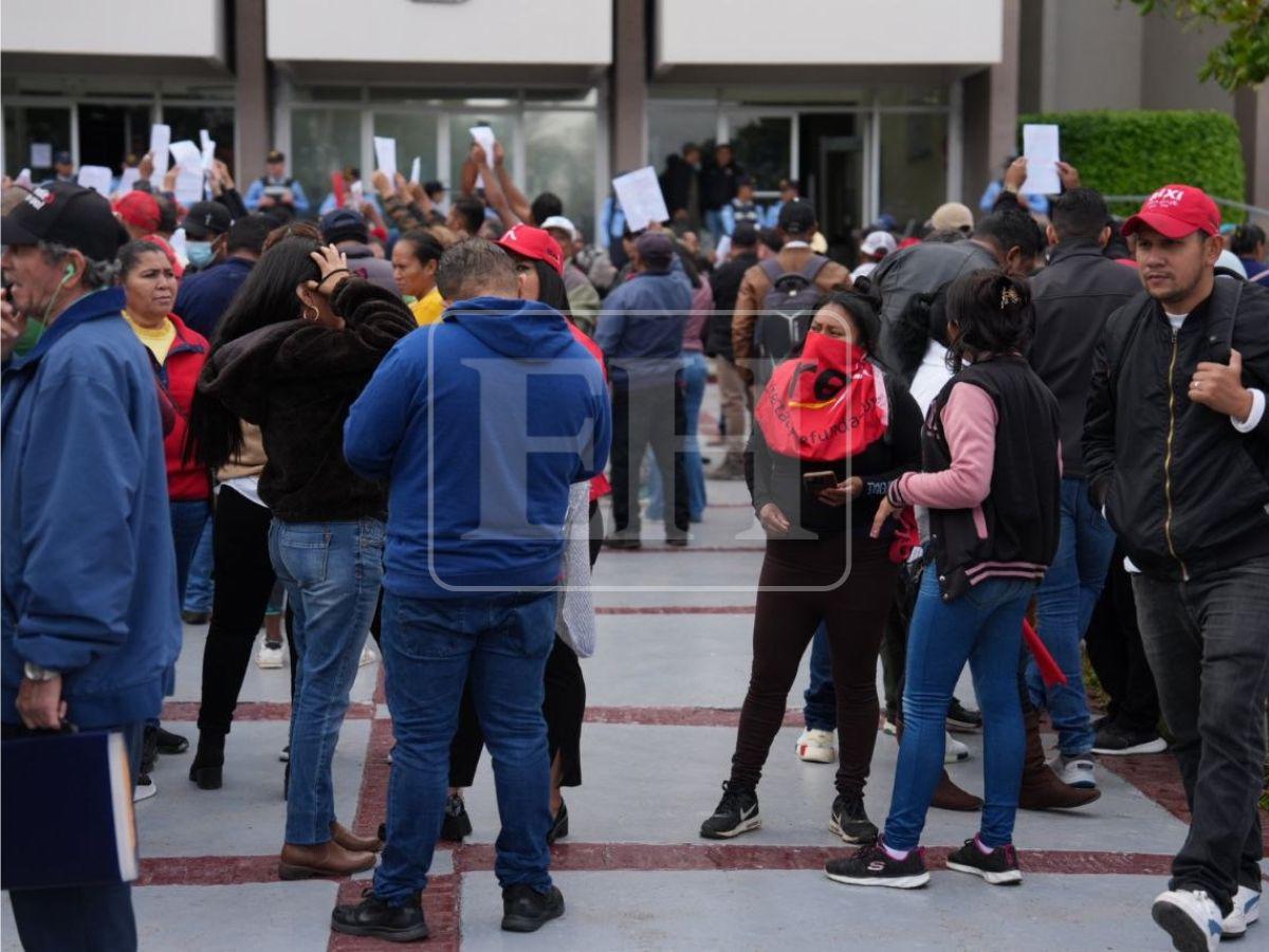 Colectivos de Libre se apostan frente a la CSJ en apoyo a Jorge Aldana