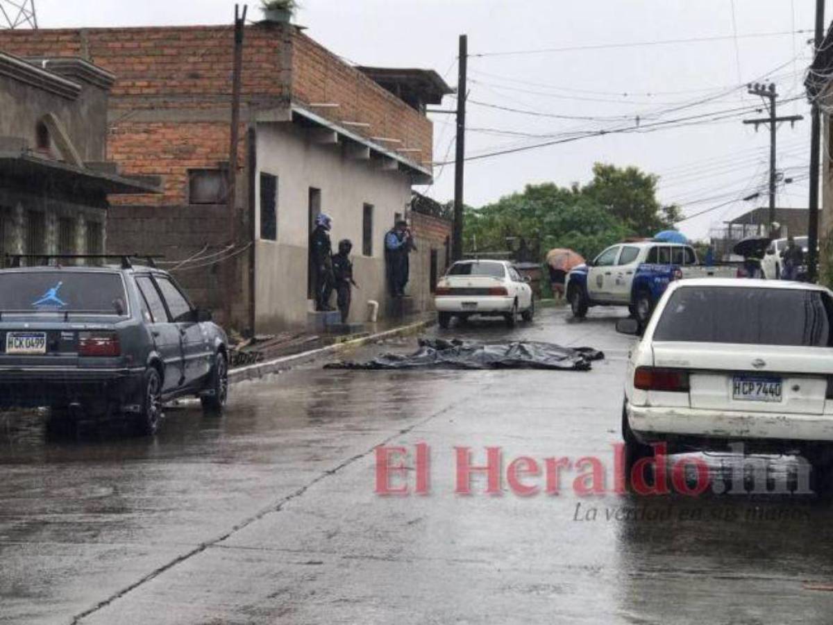 El cuerpo del joven fue encontrado en una calle de la colonia Villafranca.