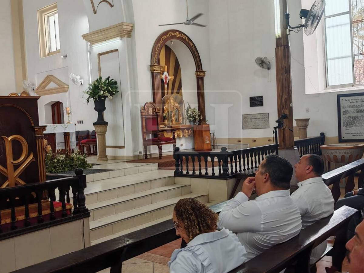 Con misa y ofrenda floral al sabio Valle, Choluteca celebra inicio de fiestas patrias