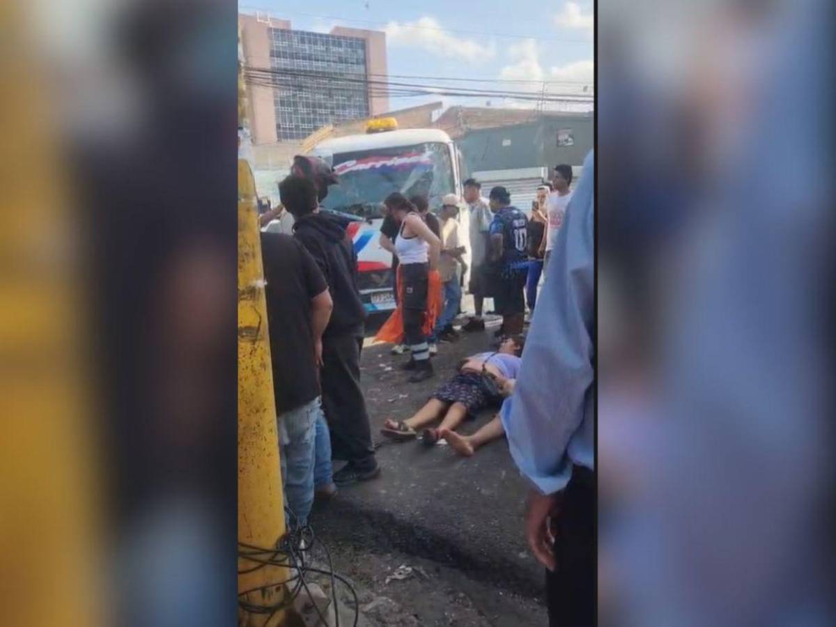 Sobre la acera quedó ambulancia tras impacto con rapidito en Comayagüela