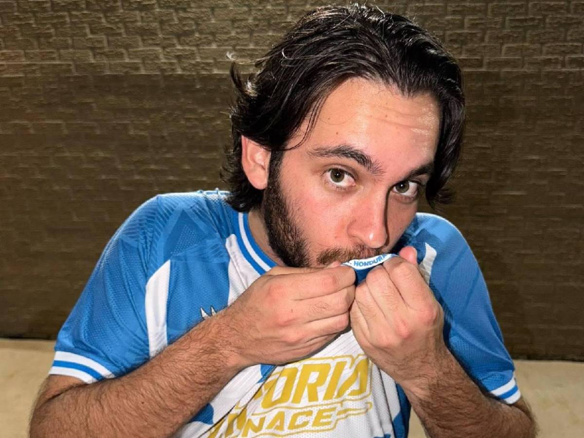 Tiktoker Carlos Eduardo Espina sorprende: La propuesta que hizo en redes para reforzar Victoria