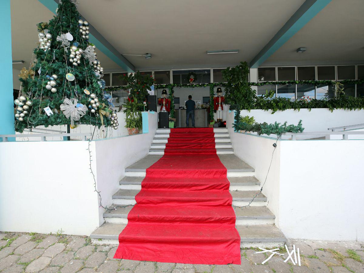 Este es el ingreso a las instalaciones del Correo Nacional que se ubica a un costado de la salida del aeropuerto Toncontín.