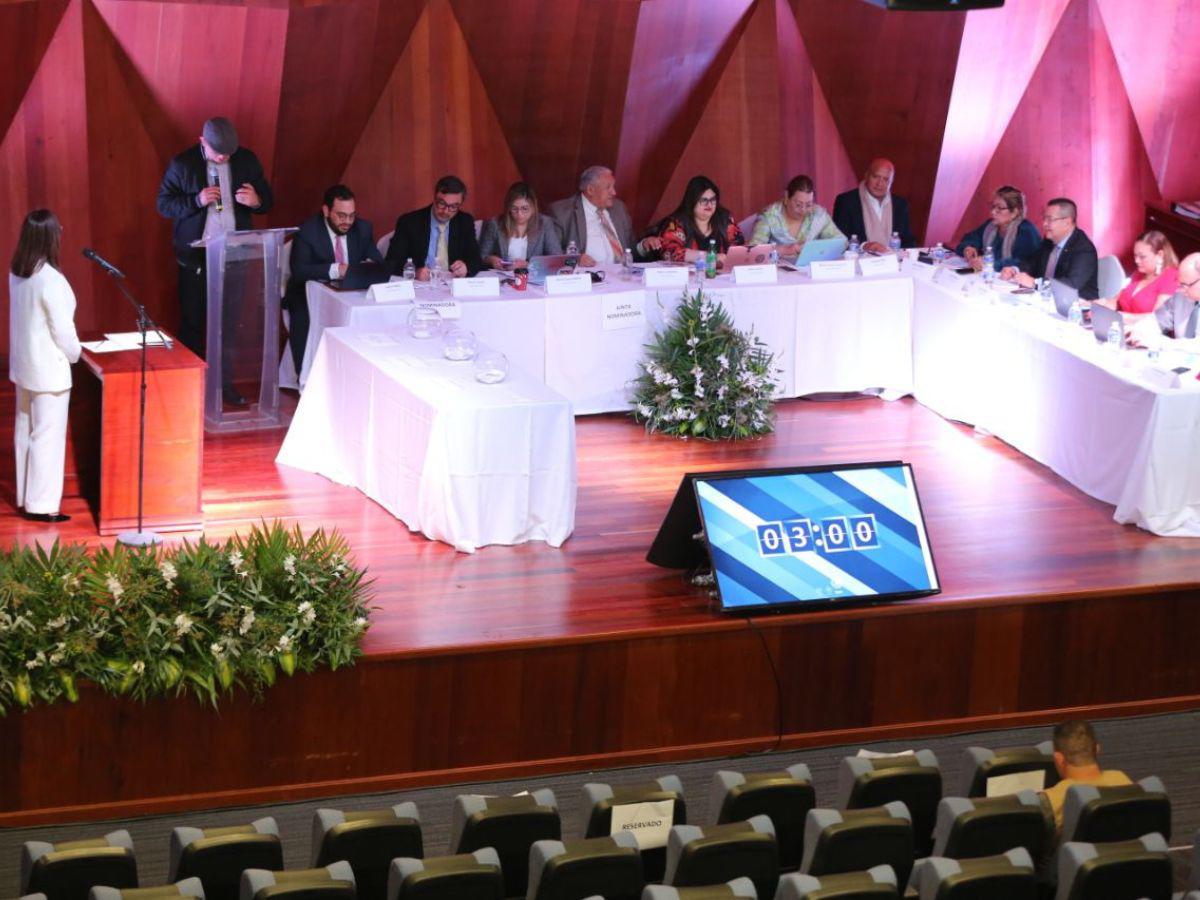 Notarios candidatos a magistrados de la CSJ se muestran molestos tras ser excluidos