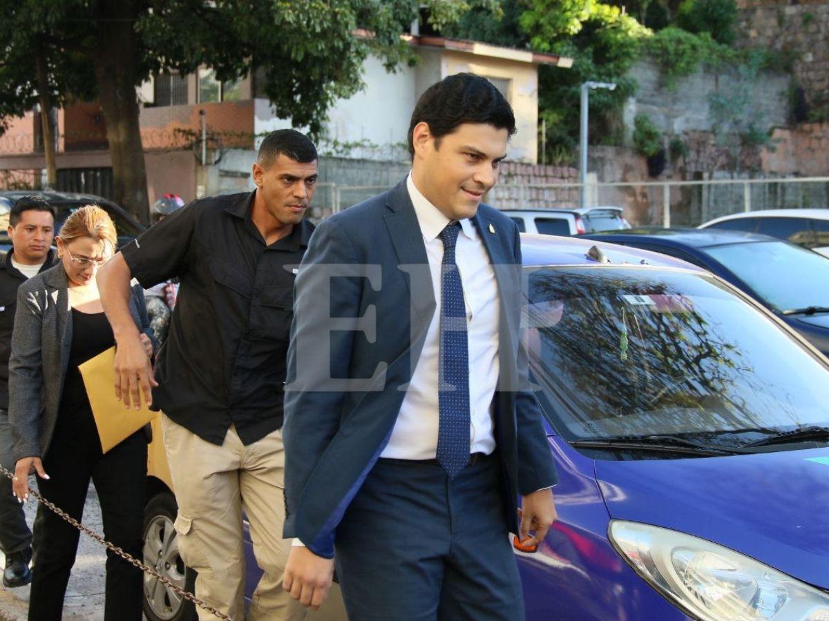 ¿Qué contiene la USB que Marlon Ochoa entregó al MP contra consejera del CNE y jefe de bancada?