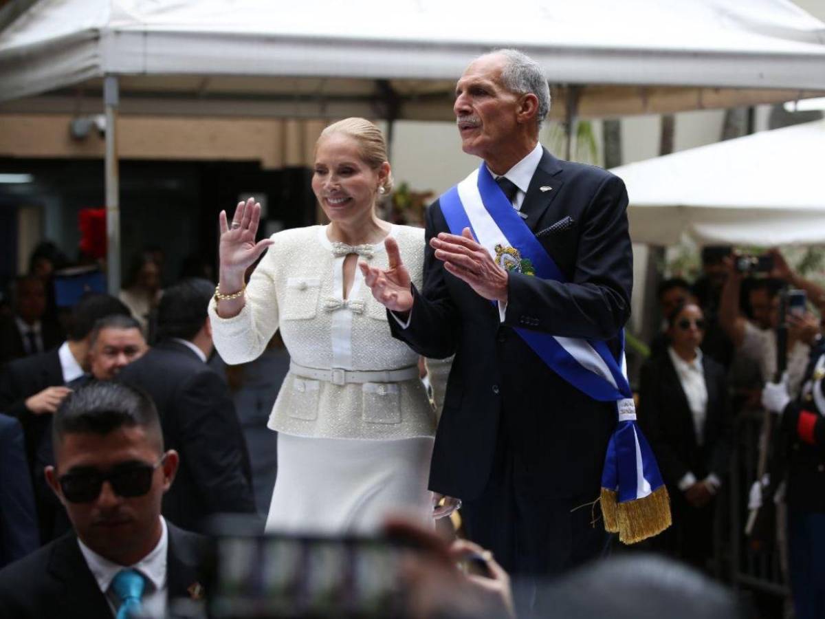 Sin shows culturales ni artísticos: así asumió la presidencia Nasry Asfura