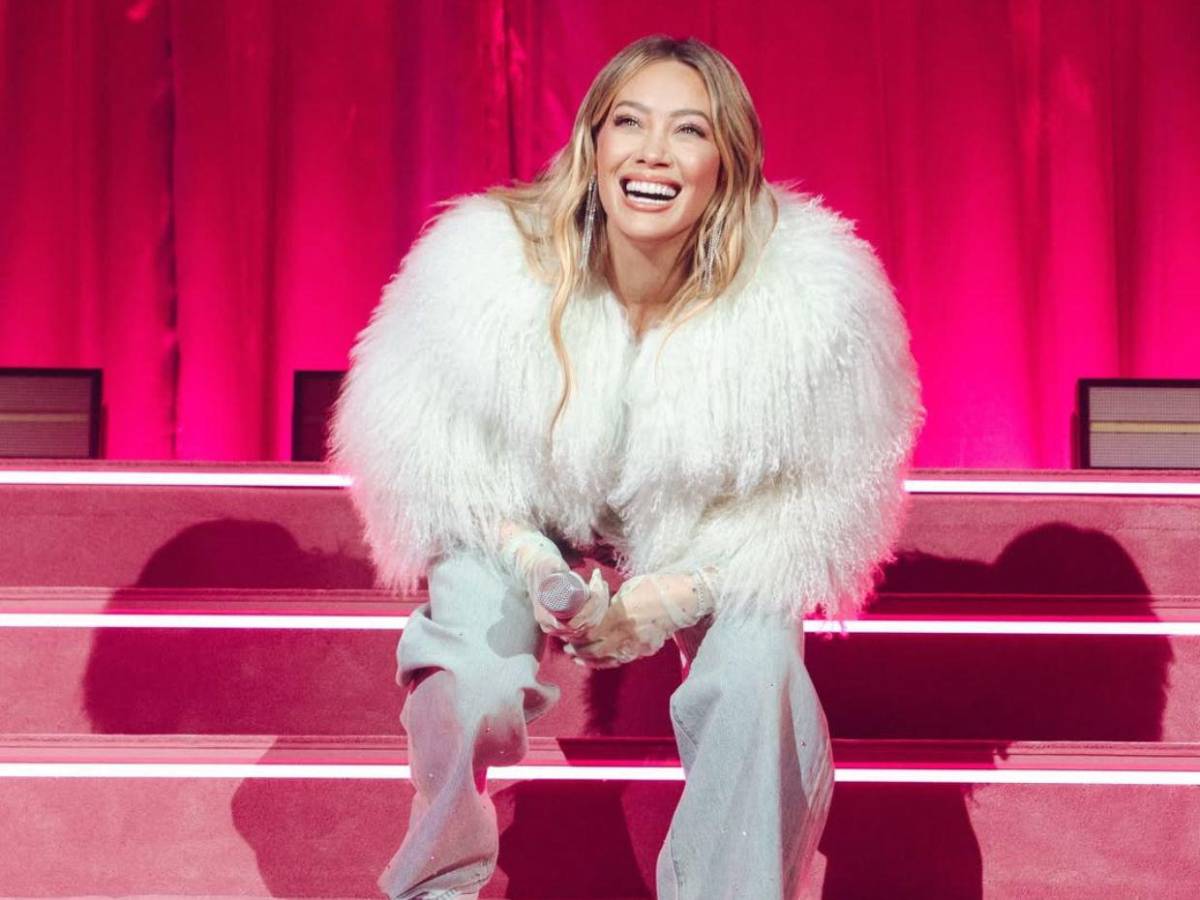 Hilary Duff revive a Lizzie McGuire en el anuncio de su nueva gira mundial