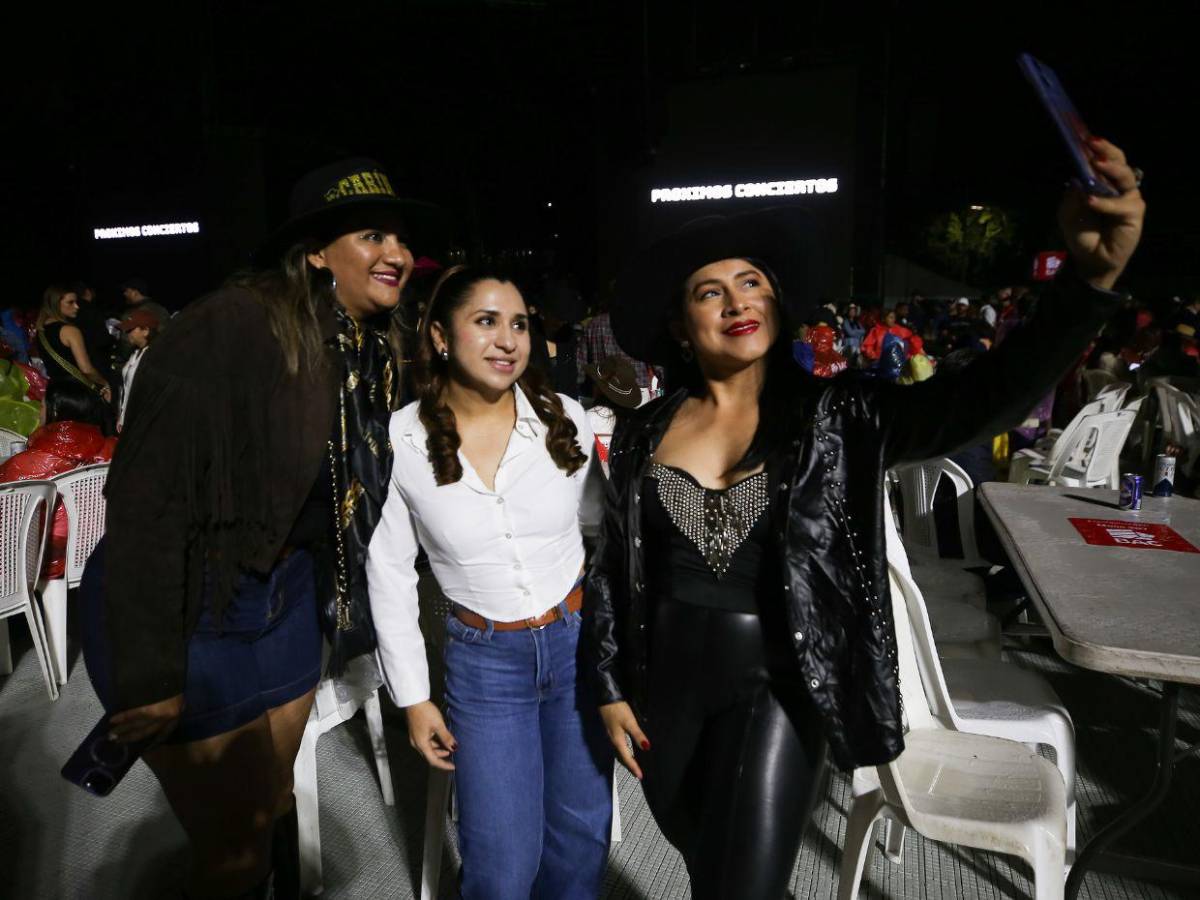 Las mejores imágenes que dejó el concierto de Carín León en Tegucigalpa