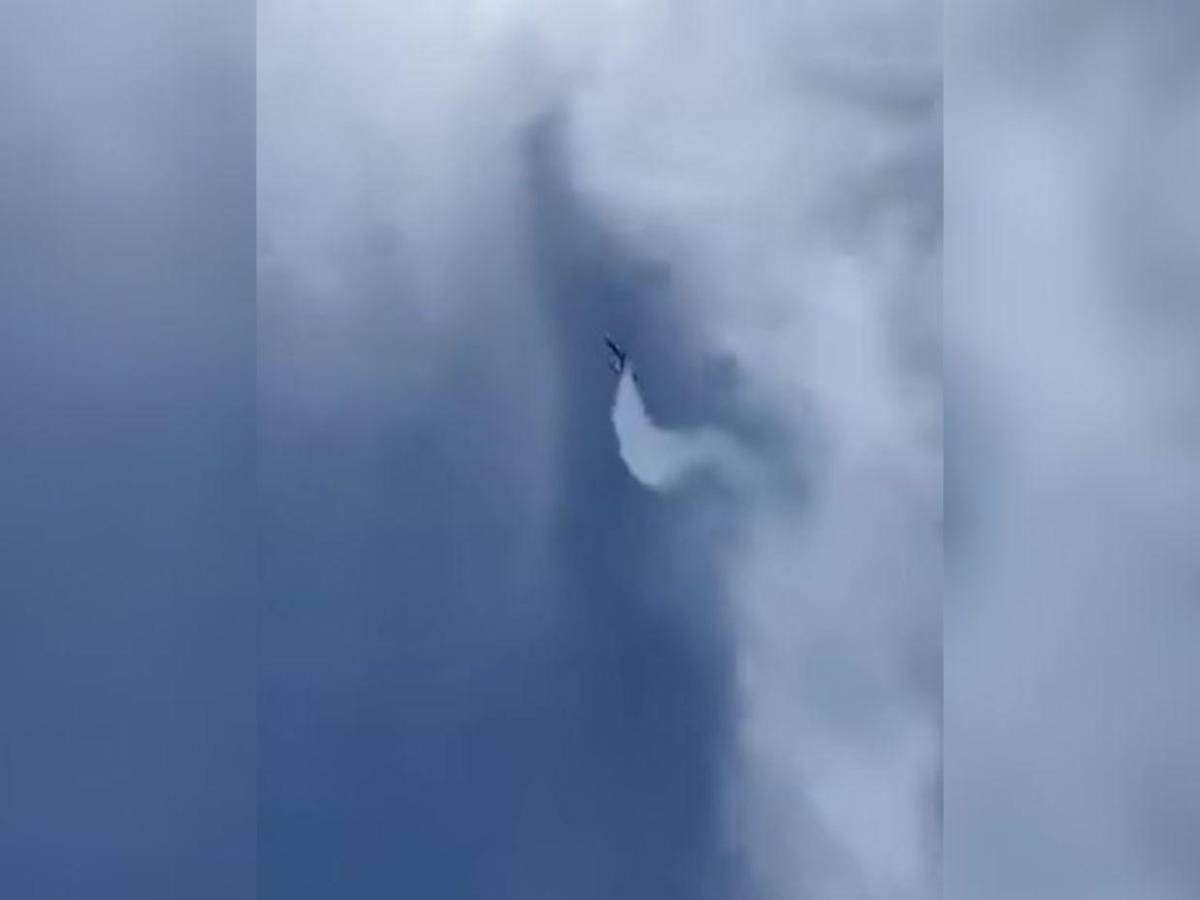 Así fue el accidente aéreo en el que murió la presentadora mexicana Débora Estrella