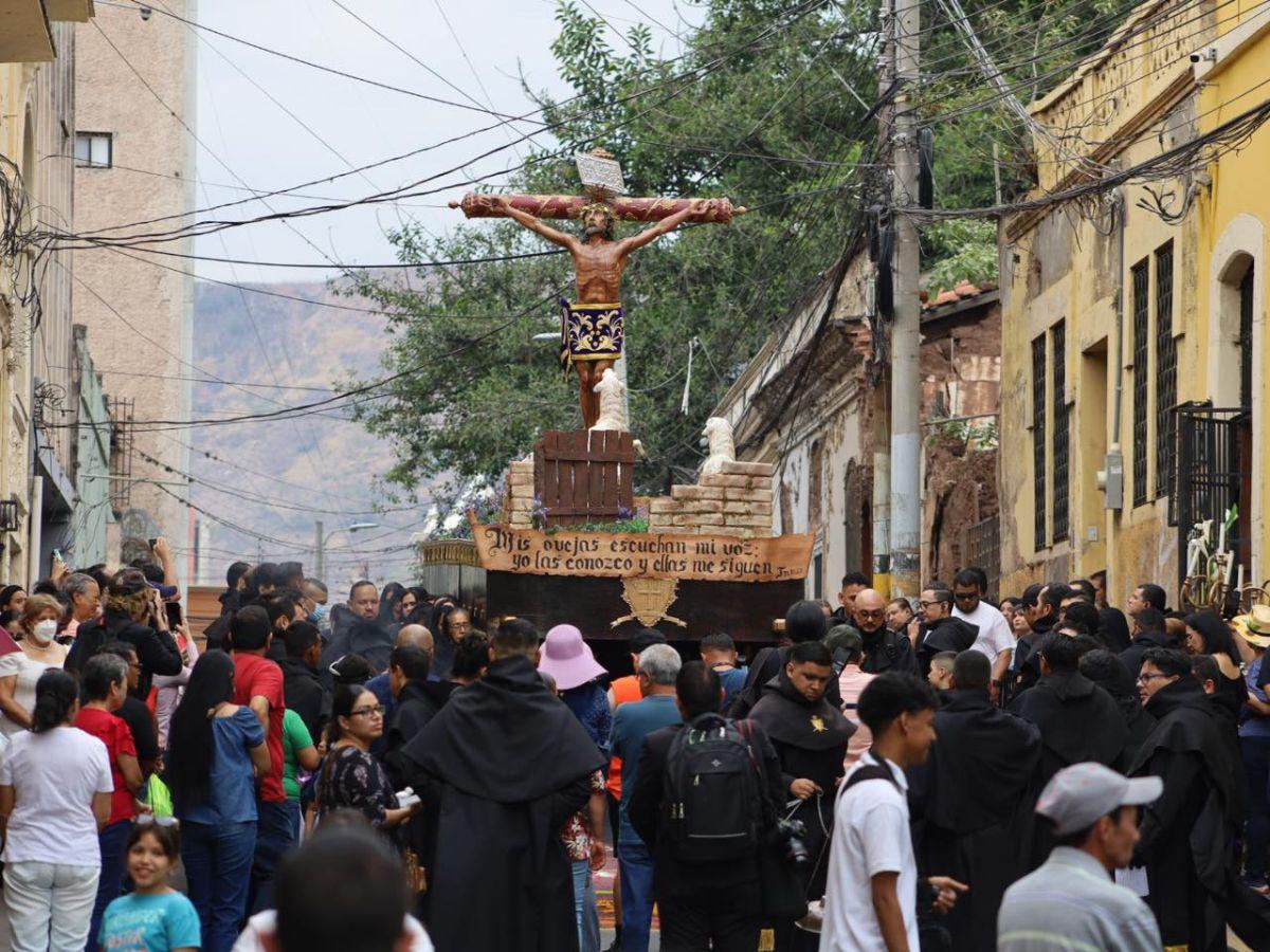 Procesiones por Semana Santa ya llenan de fe y devoción el Centro Histórico