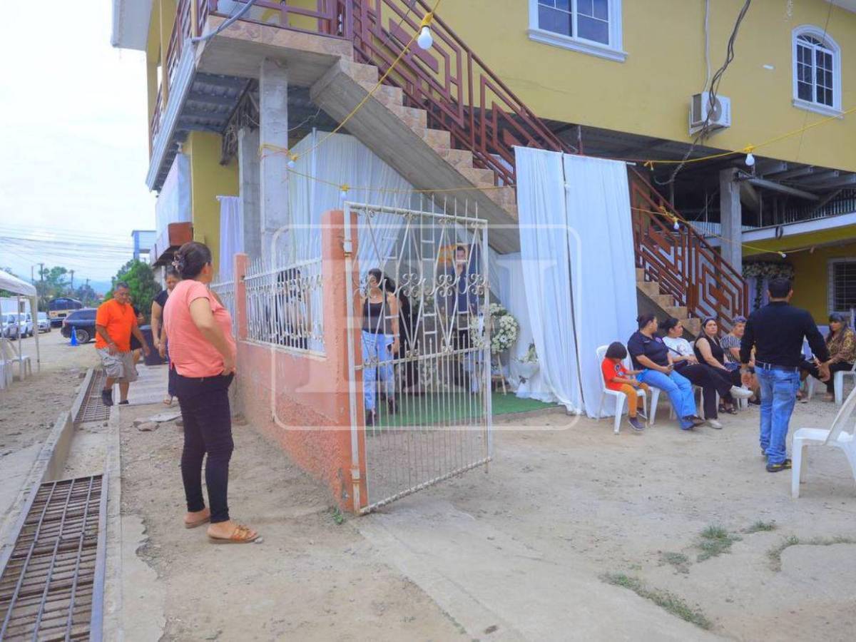 Último adiós a Hernán Martínez en Cofradía, Cortés: familia y amigos lo despiden en velorio