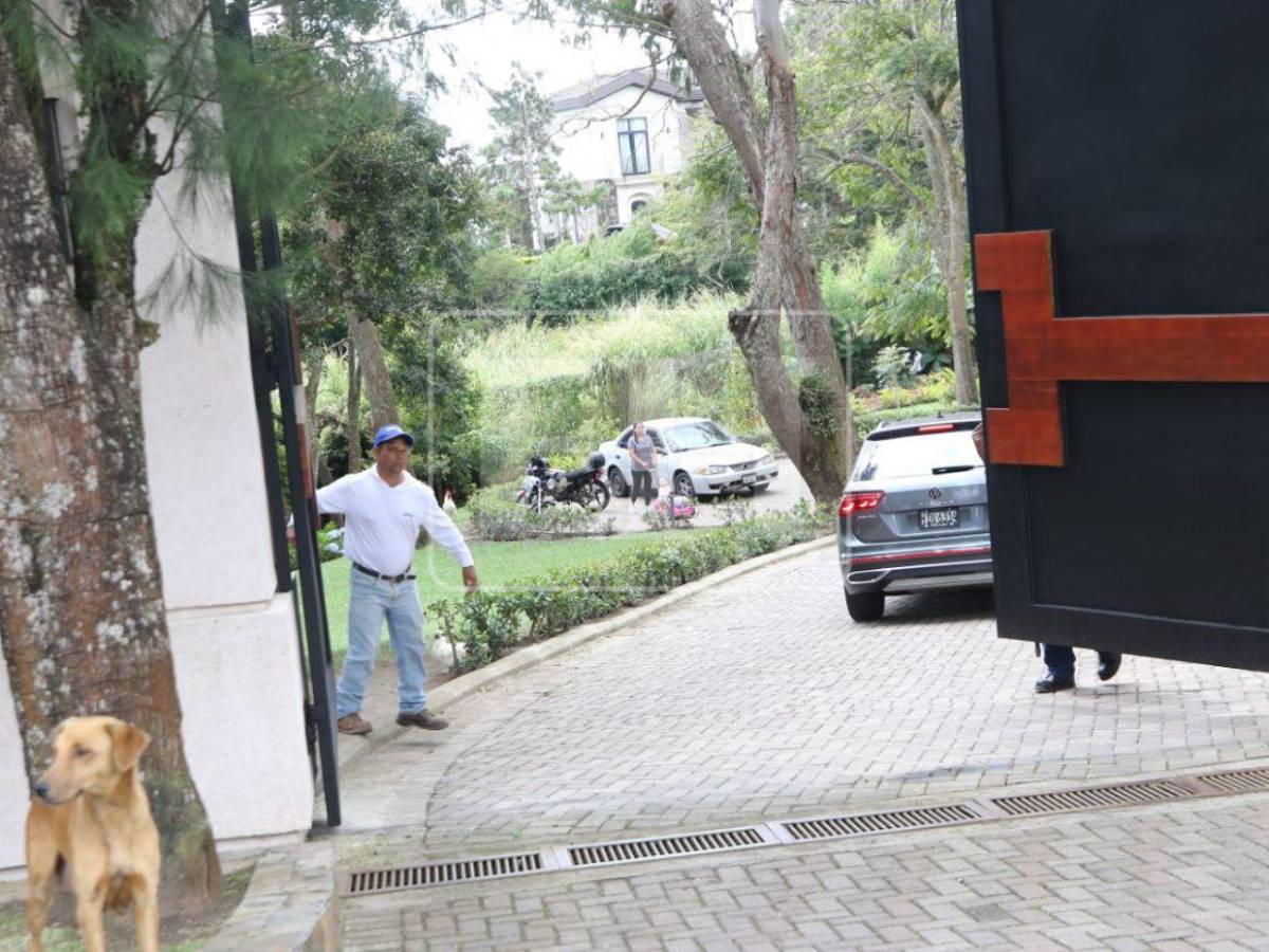 Guardia de Honor Presidencial custodia la residencia del presidente electo Nasry Asfura