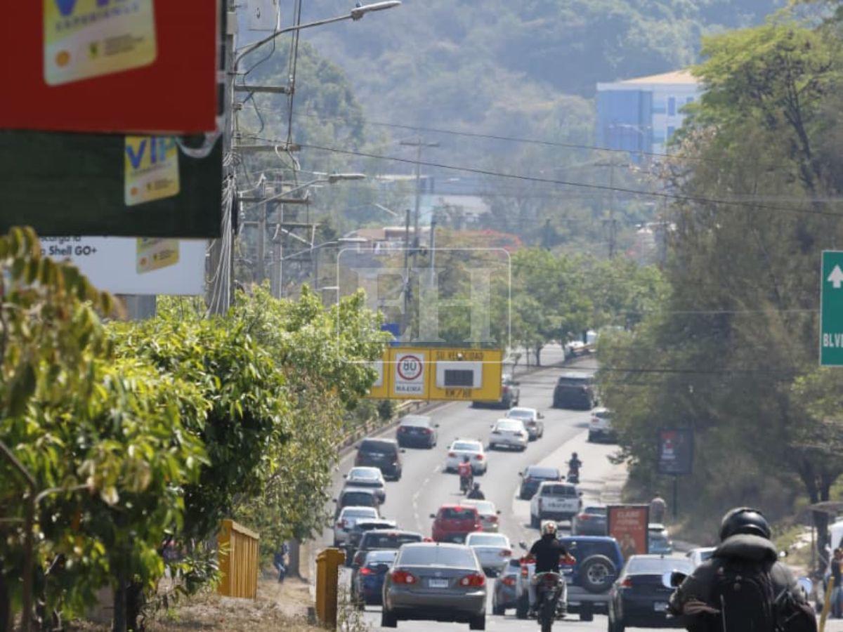 Humo tóxico y gases cancerigenos : piden uso de mascarilla por mala calidad del aire