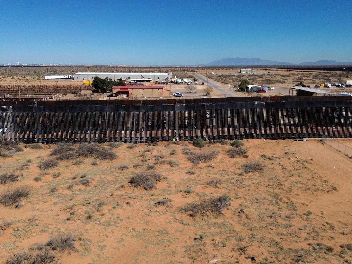 ¿En qué consiste el nuevo muro negro de Trump para frenar a  migrantes?