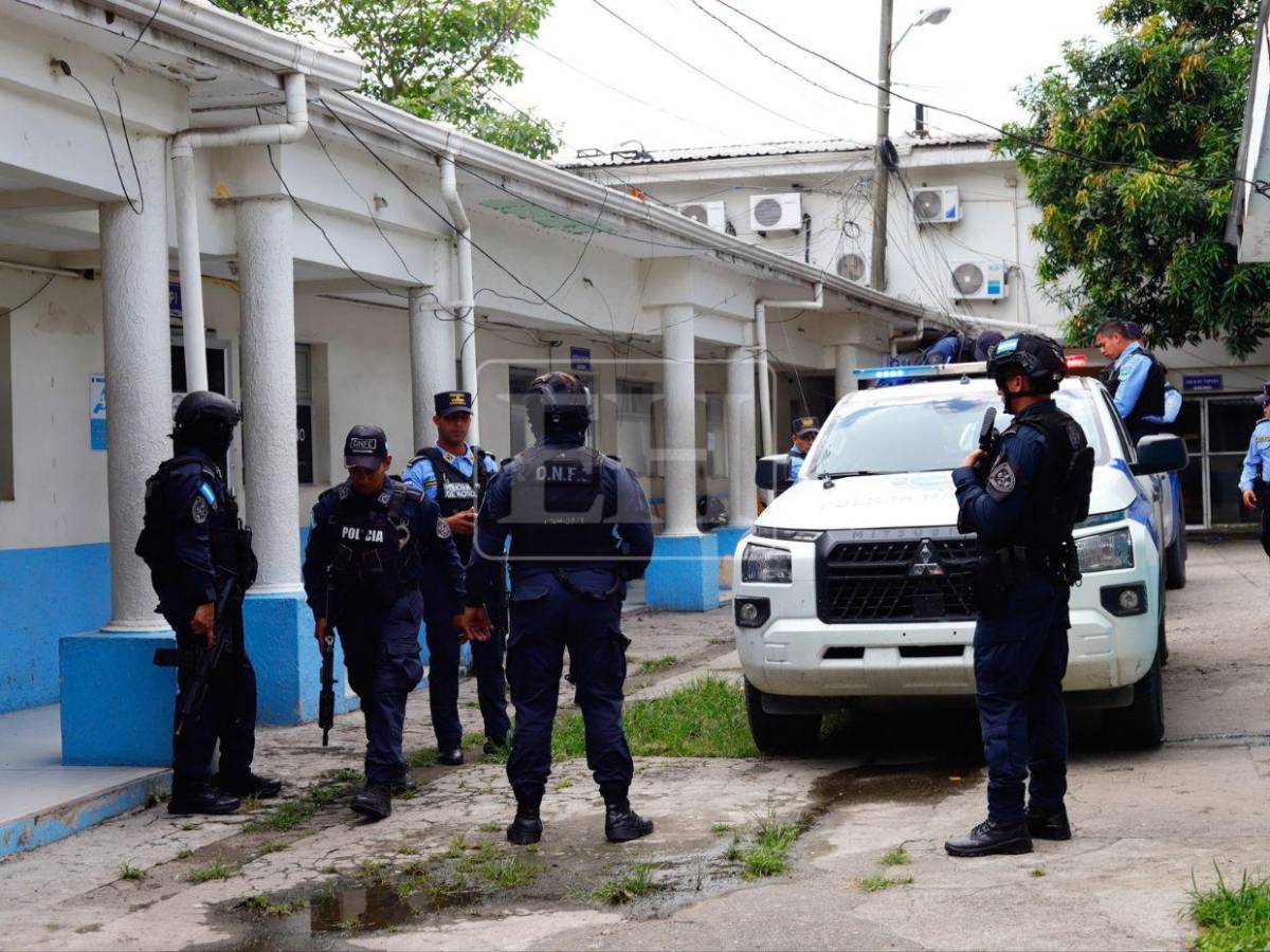 Trasladan a cárcel de máxima seguridad a 6 presuntos pandilleros capturados en San Pedro Sula
