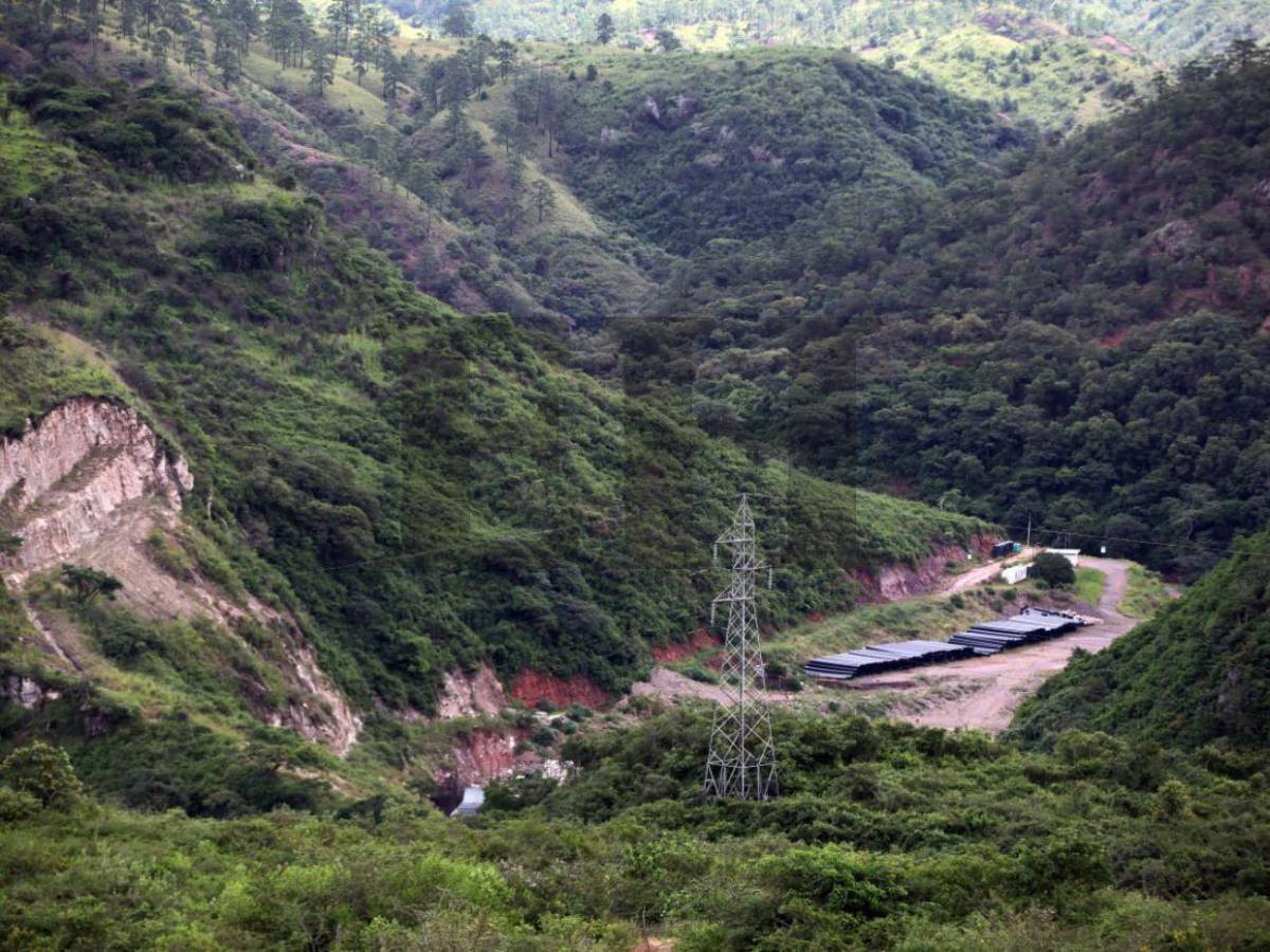 En total abandono: así está la construcción de la represa San José de la capital