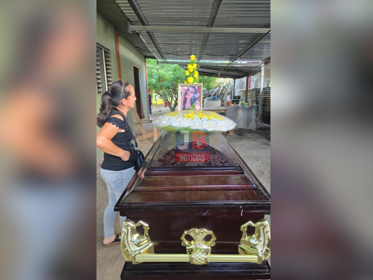 Último adiós a Sujeyly Euceda, joven madre que murió en accidente en Cofradía