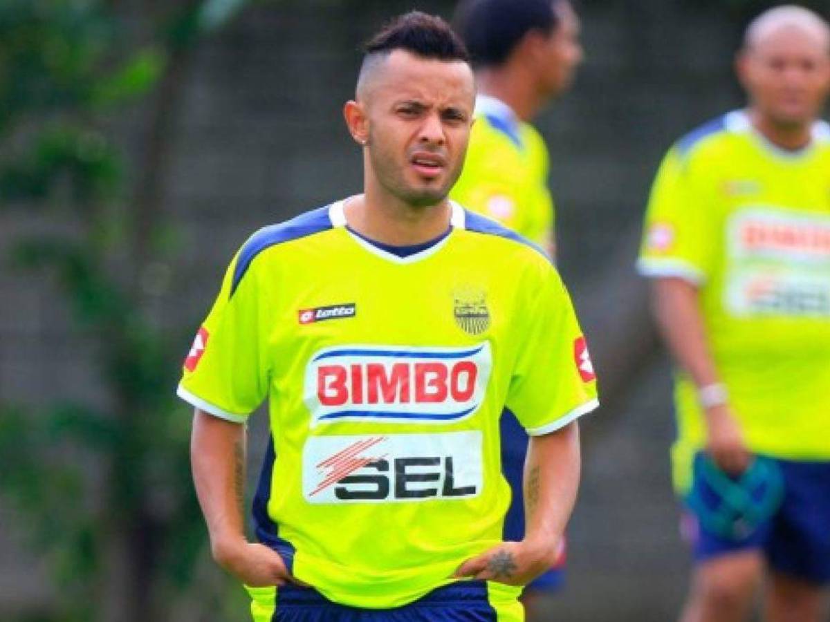 Esposa del tico Walter Centeno atiza contra exjugador de Real España