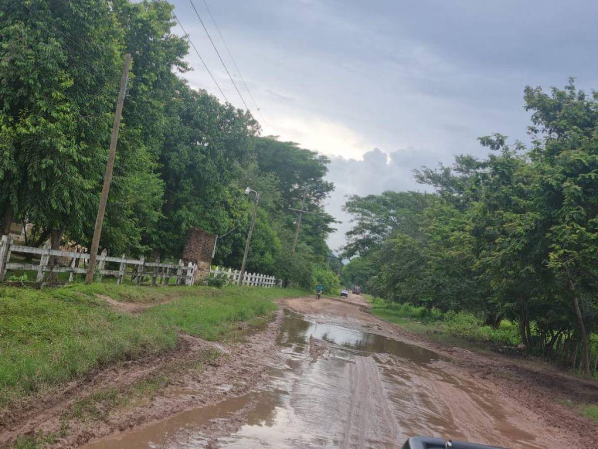 Los pobladores de la zona solicitan a las autoridades mejorar la carretera.