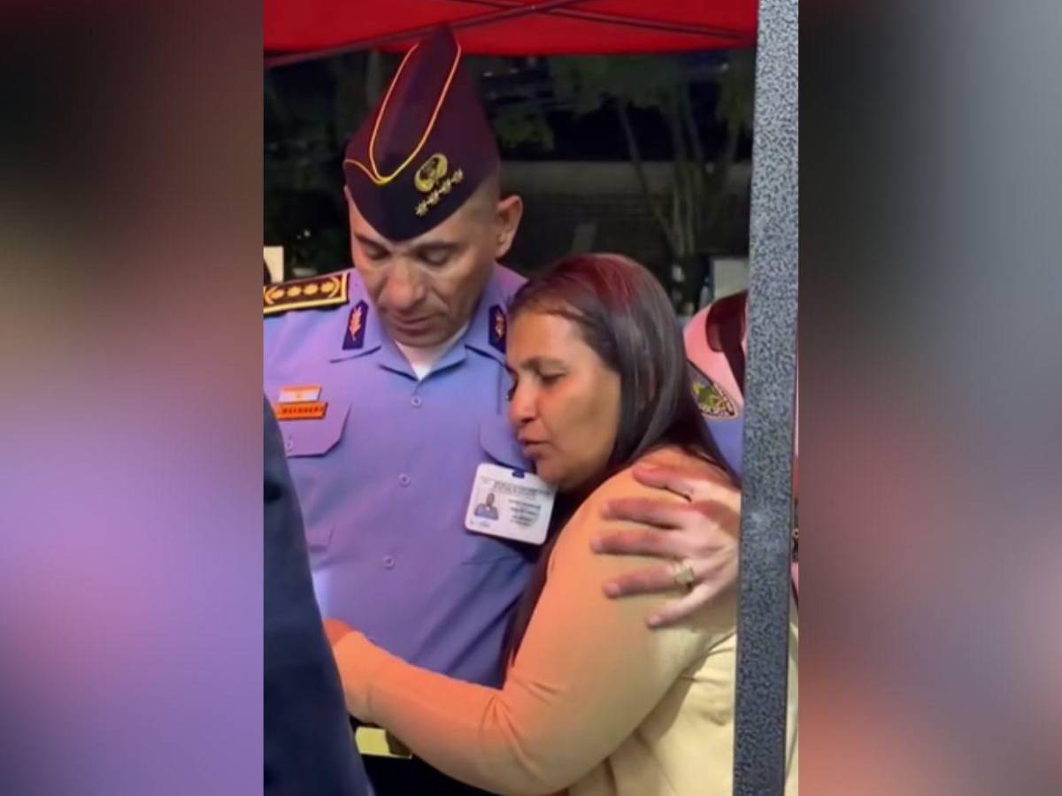 Por uniformes y un par de botas pasó lo que pasó: Madre de Dulce Suárez, policía que murió en El Rodeo