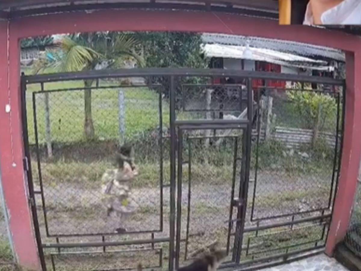 Fue poseído por el diablo: Pastor que abusó de su hijastra es defendido por sus seguidores