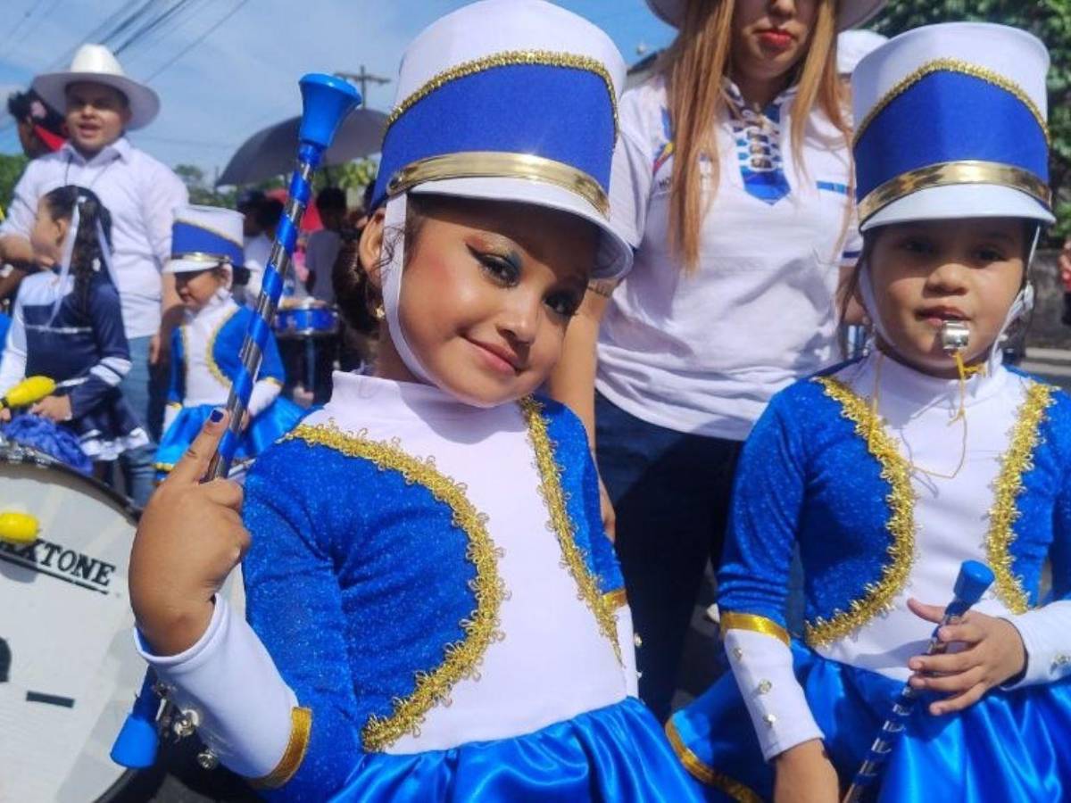 Con ternura y talento, las niñas palillonas engalanan los desfiles patrios de prebásica