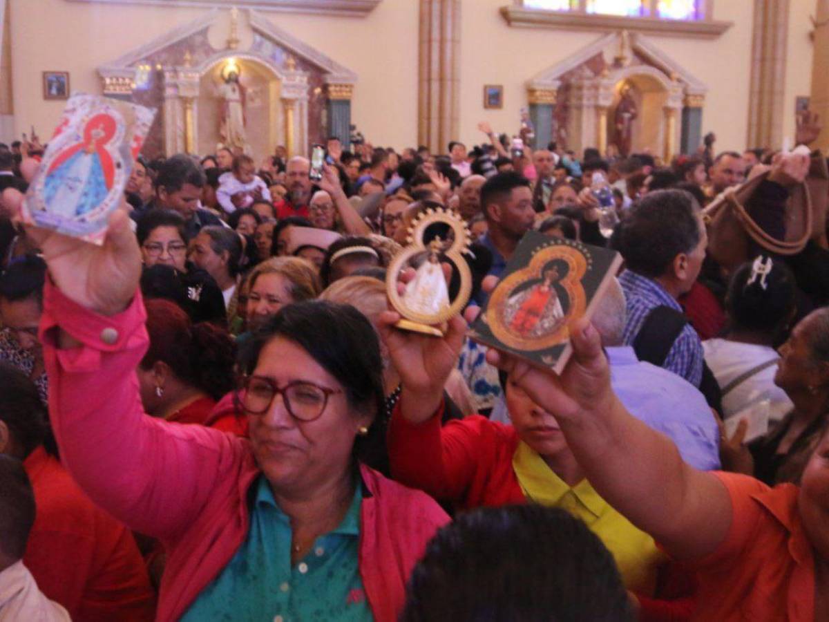 Devoción en la eucaristía en honor a la Virgen de Suyapa en su 278 aniversario