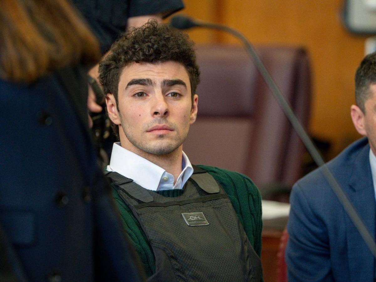 Luigi Mangione regresa al tribunal de Nueva York con chaleco antibalas