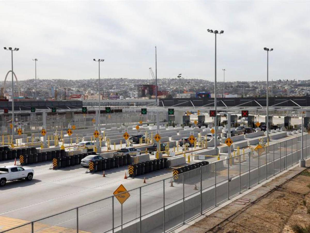 El Pentágono despliega 1.500 soldados para reforzar la frontera entre EUA y México