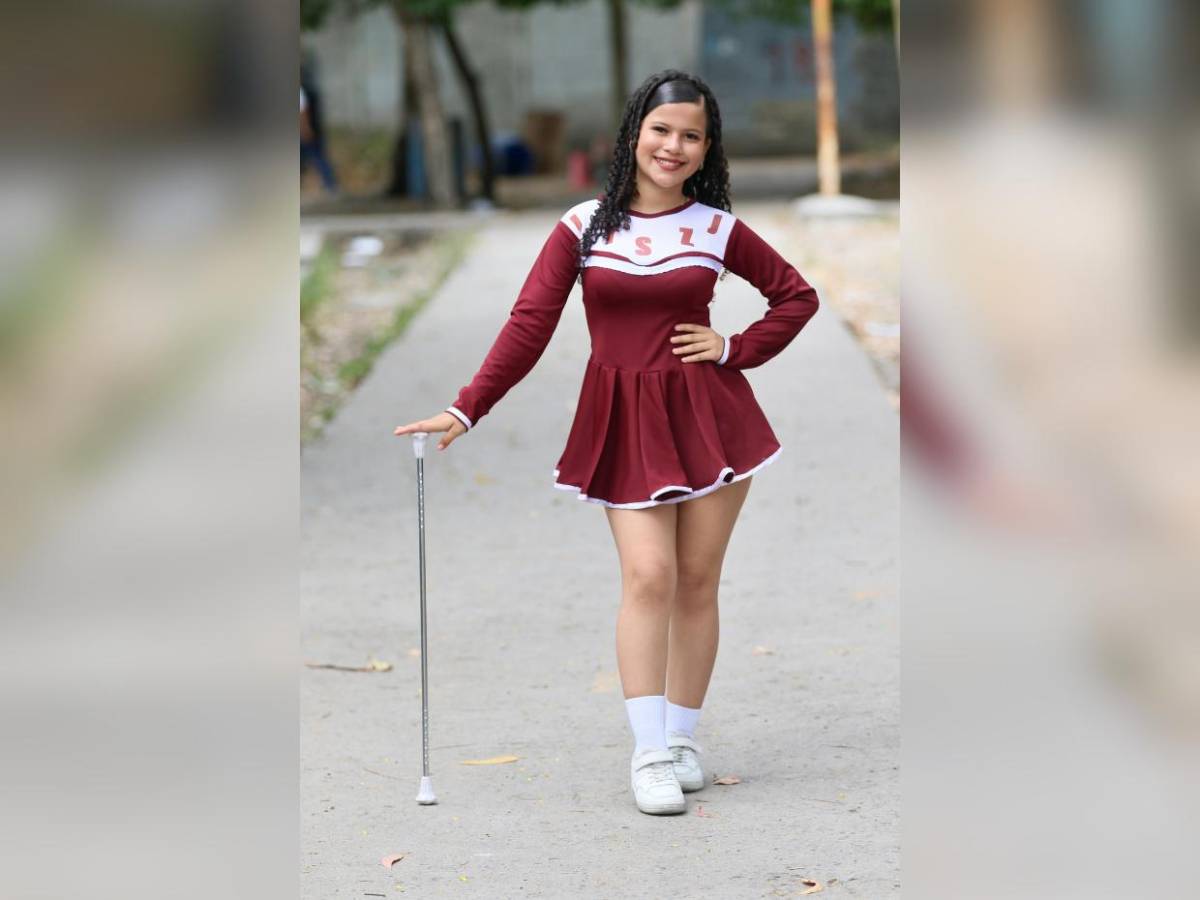 Ellas son las palillonas del Saúl Zelaya Jiménez que brillarán en los desfiles patrios del 15 de septiembre