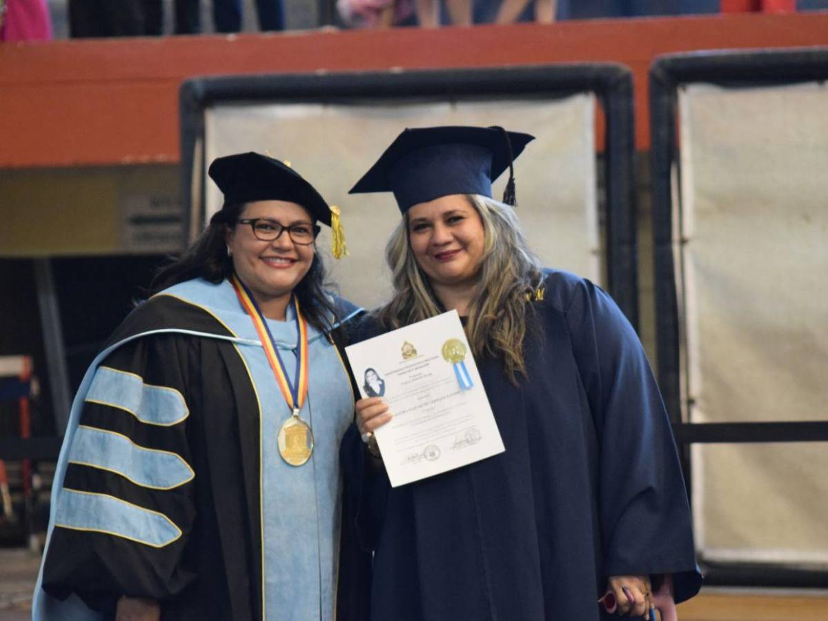 La Universidad Pedagógica gradúa a más de 150 nuevos docentes