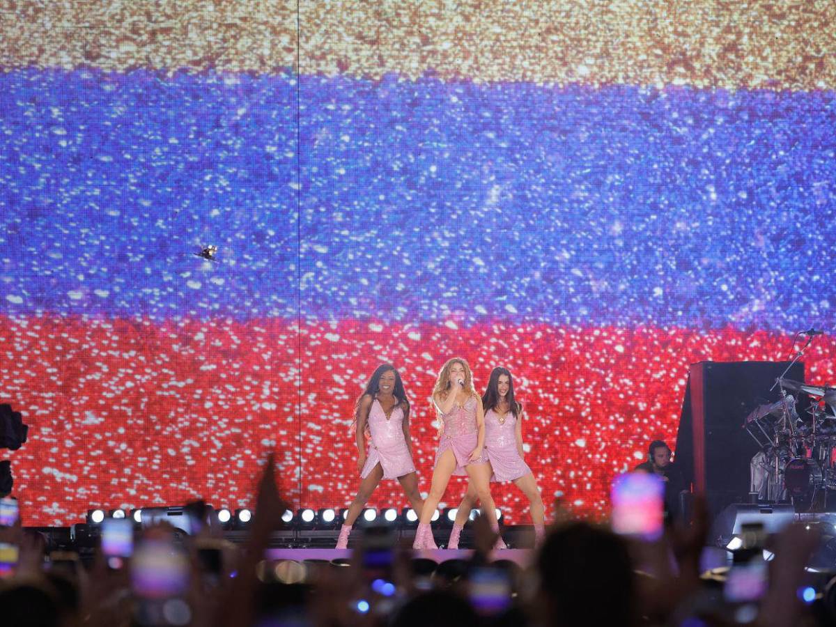 Shakira desata euforia en Buenos Aires, tras siete años de espera