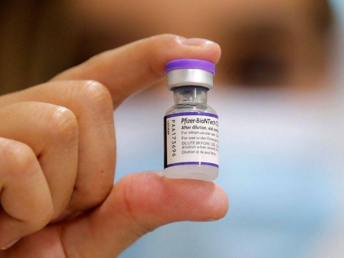 Chile comienza la vacunación masiva de la cuarta dosis en plena ola de contagios