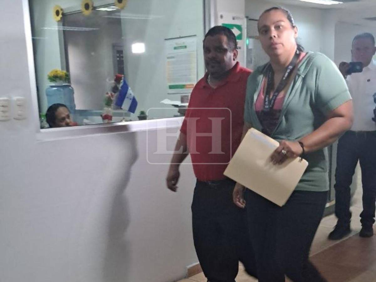 Es inocente: Rixi Moncada defiende a Melvin Cevallos en su audiencia inicial