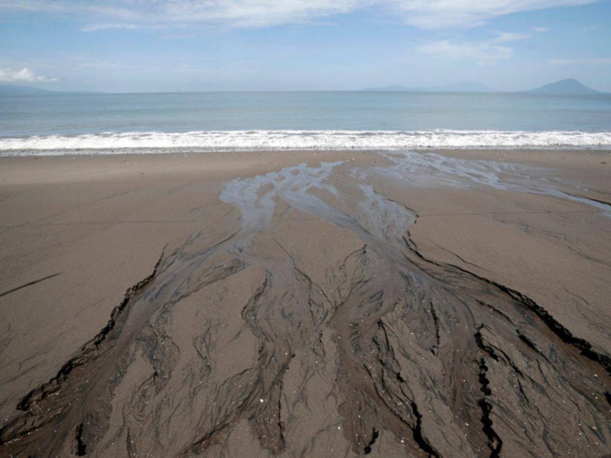 Las impactantes imágenes de Cedeño, la comunidad hondureña que el mar está borrando del mapa