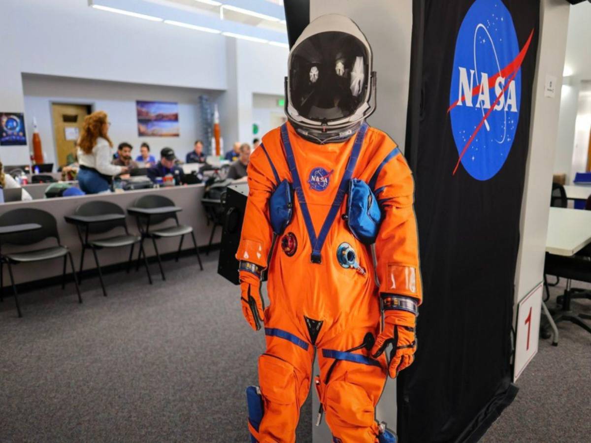 Artemis II incluye por primera vez a una mujer, un astronauta afroamericano y uno extranjero